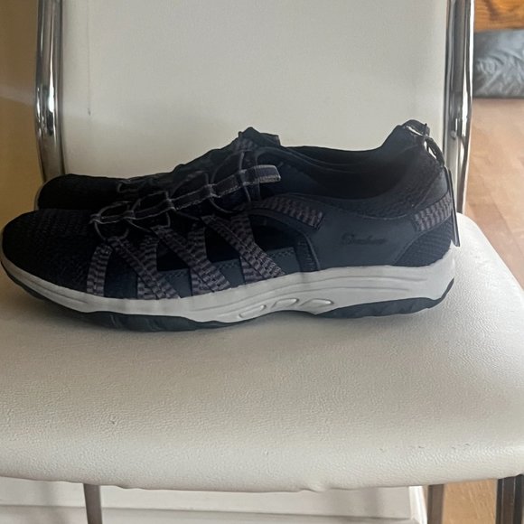 Skechers Luxe Foam Relaxed Foam Slip On Shoes - Picture 3 of 5